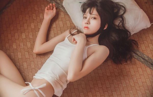 欧美紧身衣美女图片_720HD高清在线观看