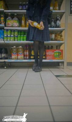超碰首页亚洲日韩偷拍_蓝光在线观看