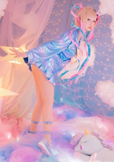欧美时装美女_蓝光高清视频播放