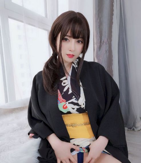 日韩成色在线看_十万网红美女美酱