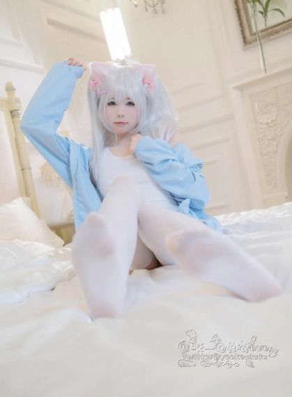 女生半裸头像欧美_BD英语在线手机播放