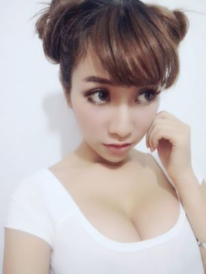 少妇下面好大毛又多_DVD免费在线观看