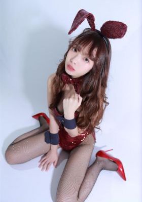 亚洲制服欧美另类图片_十万网红美女美酱
