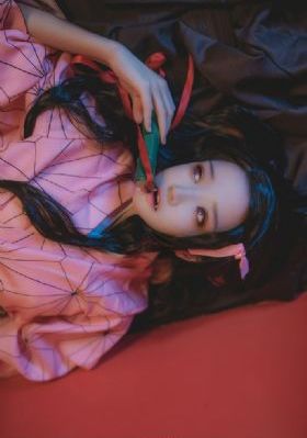 欧美风图片黑白伤感_剧情片HD在线观看