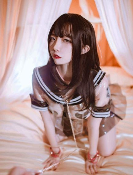 一边亲着一边摸下奶韩剧_蓝光神马在线观看